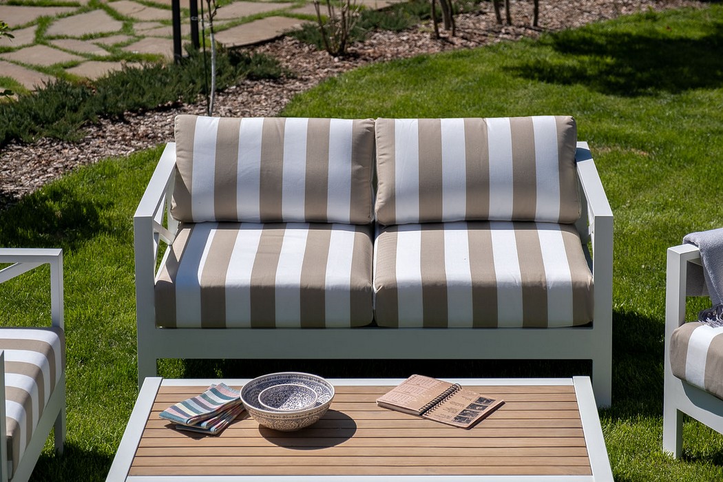 Кофейный стол из алюминия MIA Joygarden фото 2