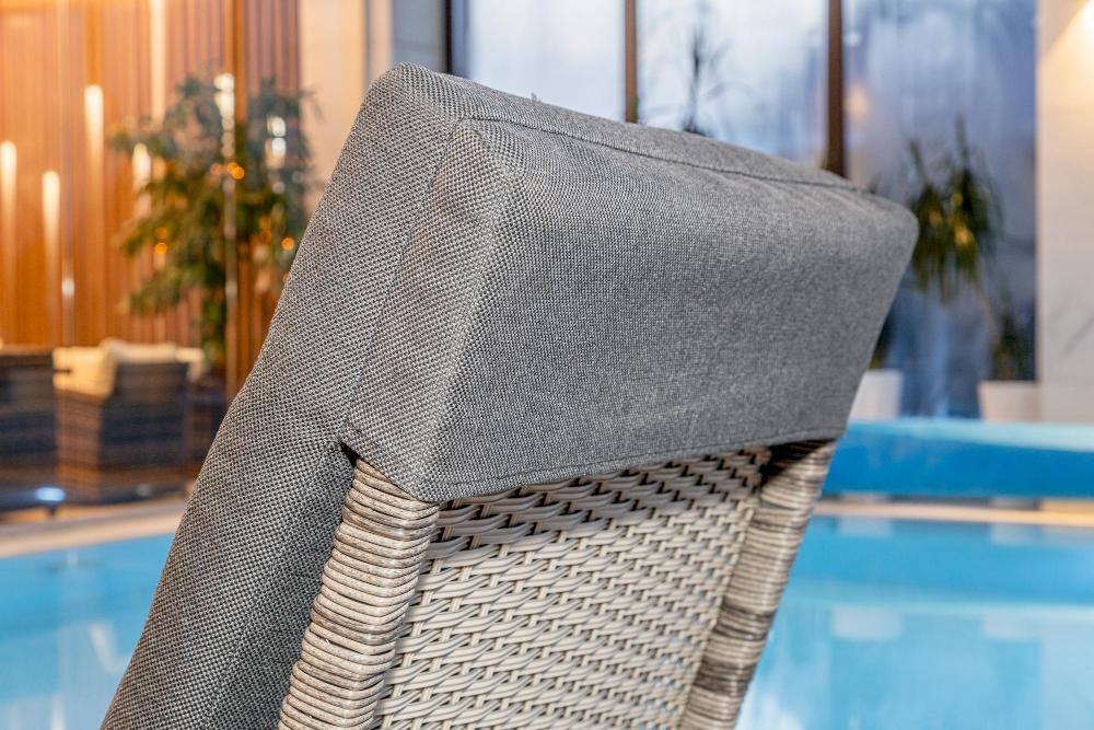 Шезлонг Agata Royal Family из искусственного ротанга с матрасом, цвет серый фото 5