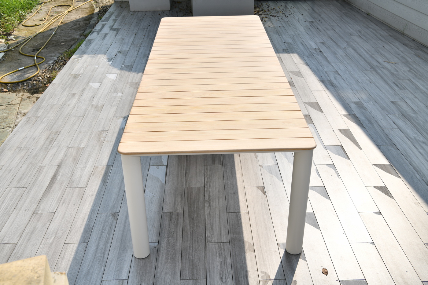 Прага обеденный стол с тиковой столешницей и алюминиевым каркасом фото 3