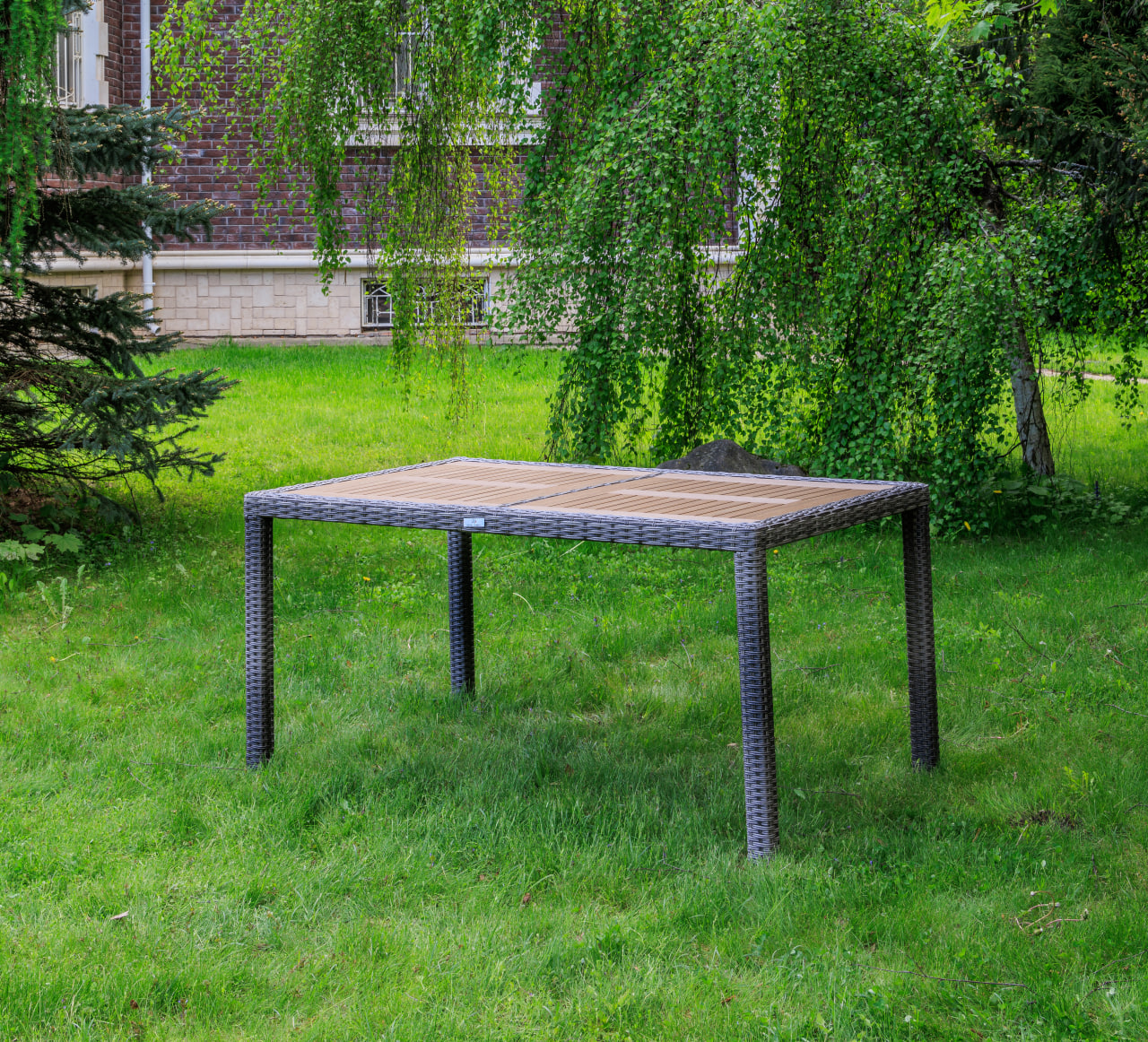 Обеденный стол Amelia Royal Family из искусственного ротанга 150 см, цвет серый фото 1