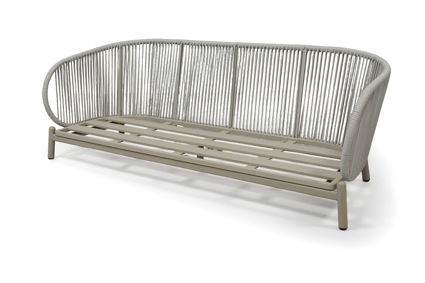 Прато диван трехместный из искусственного ротанга, цвет светло-серый, каркас под дерево (холодно-бежевый) фото 5