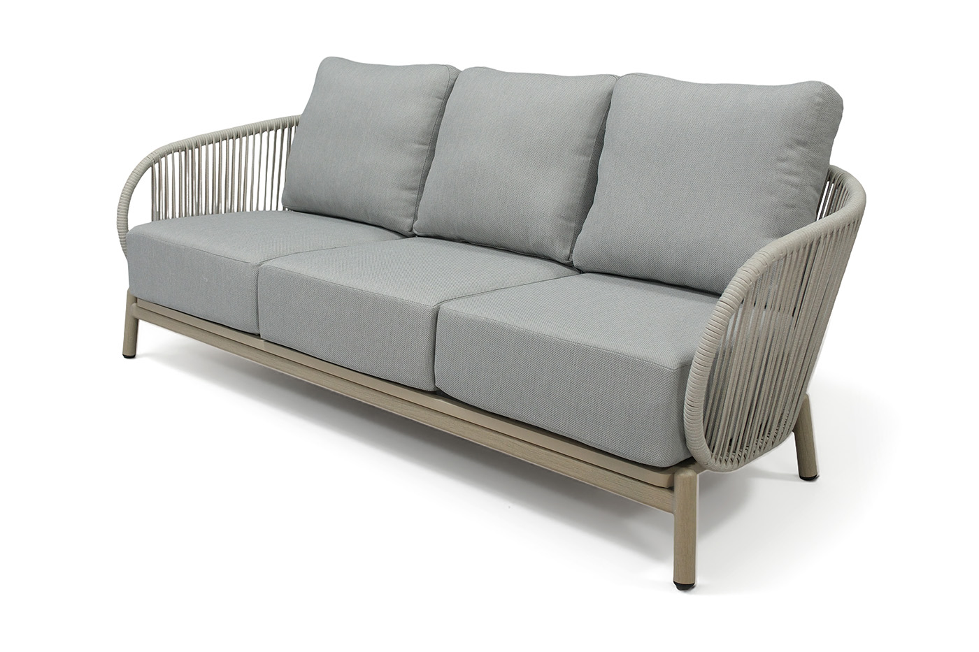 Прато диван трехместный из искусственного ротанга, цвет светло-серый, каркас под дерево (холодно-бежевый) фото 1