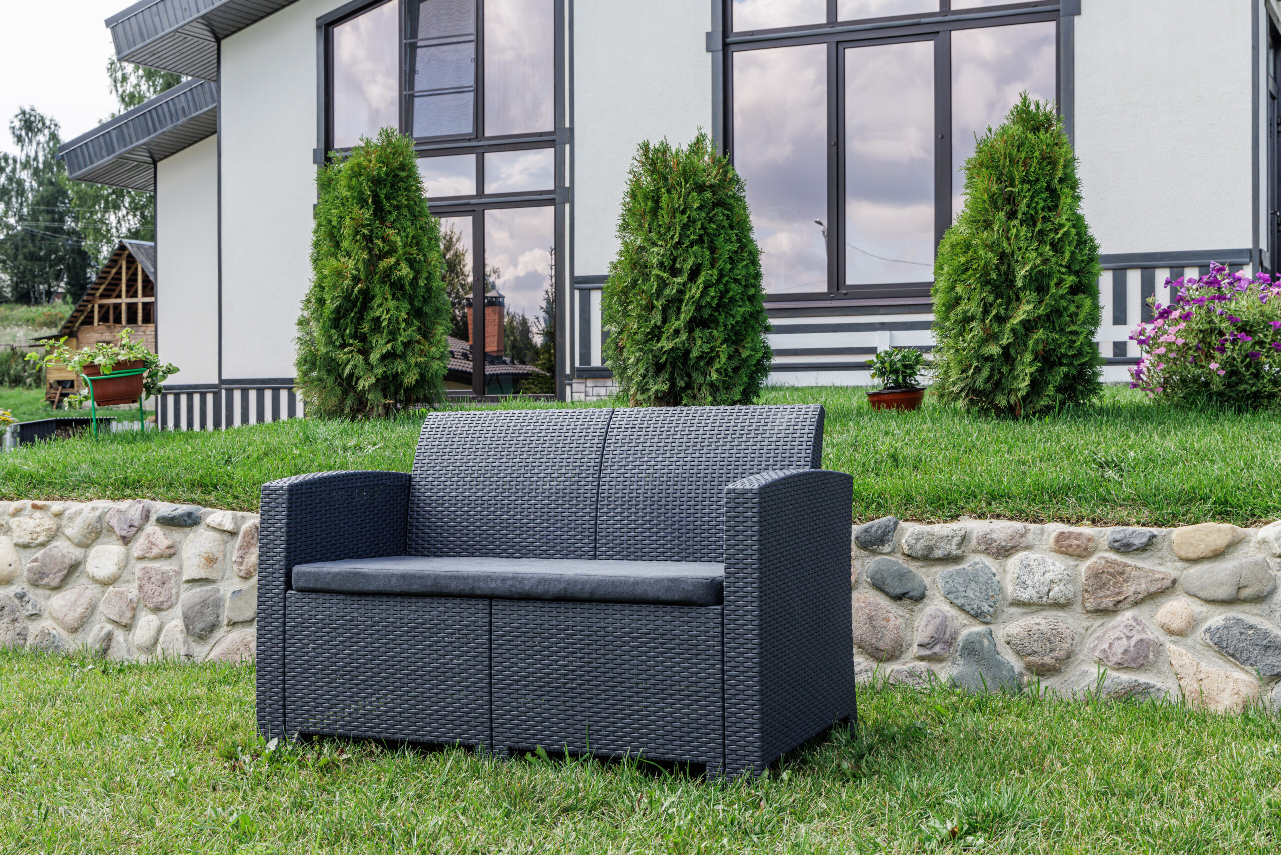 Диван двухместный Lana Royal Family из пластика, цвет графит фото 2