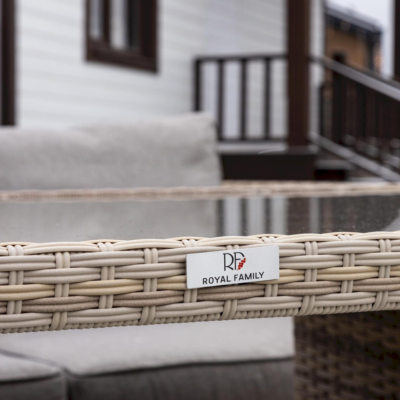 Обеденный комплект Karl Royal Family из искусственного ротанга с обеденным столом, цвет бежевый фото 6