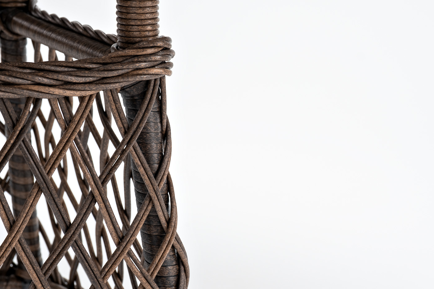 Эспрессо плетеный круглый стол, диаметр 80 см, цвет коричневый фото 5