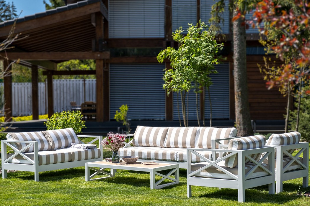 Кофейный стол из алюминия MIA Joygarden фото 6