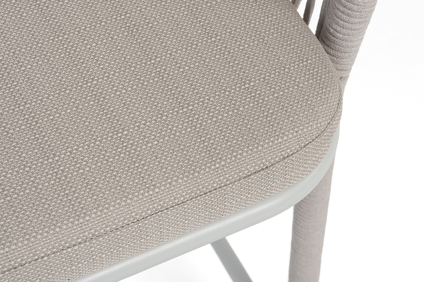 Марсель стул полубарный плетеный из роупа, каркас из стали светло-серый (RAL7035) муар, роуп бежевый круглый, ткань Mossle бежевая, пос.H65 фото 7