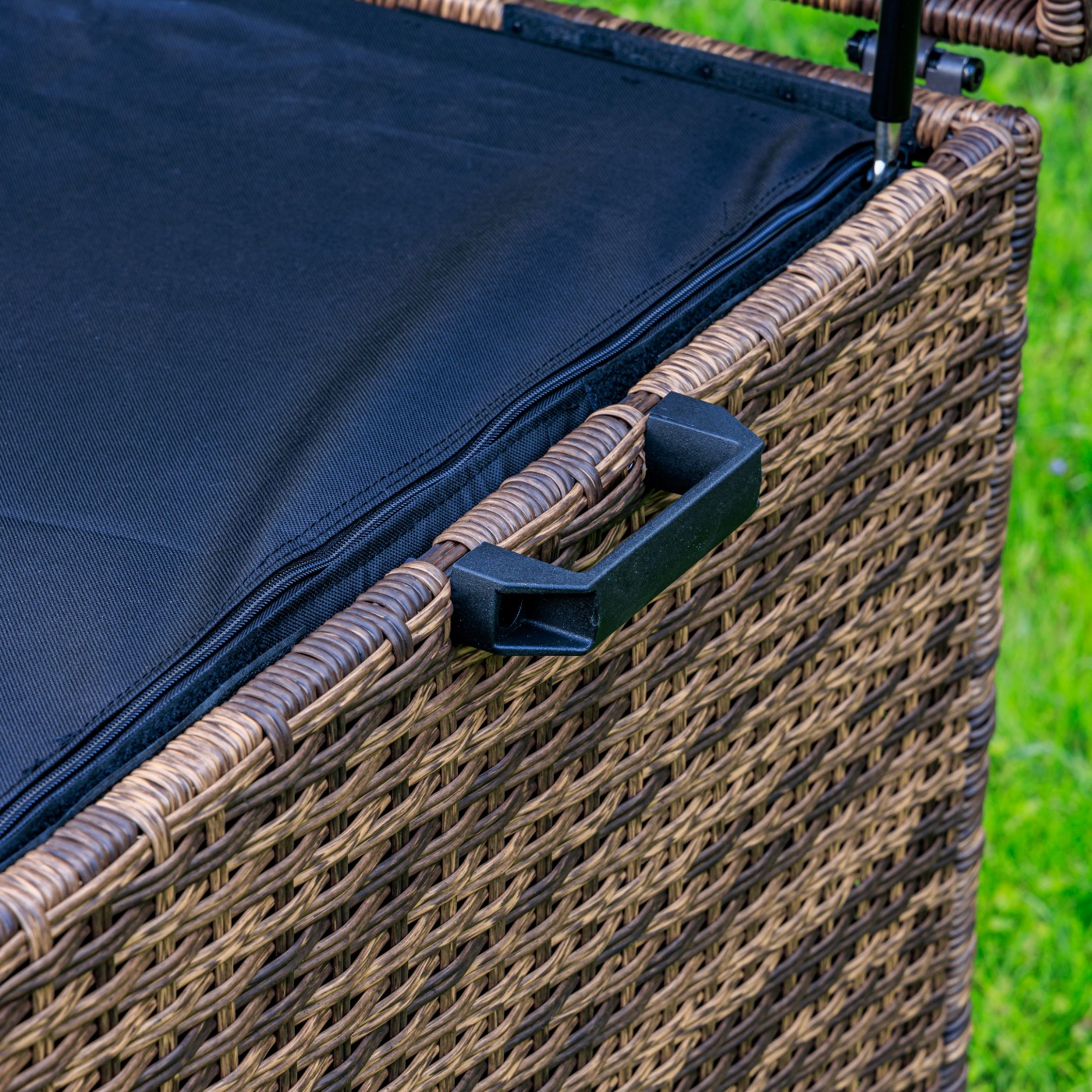 Сундук для хранения Karl 120 Royal Family из искусственного ротанга c колесиками, цвет коричневый фото 3