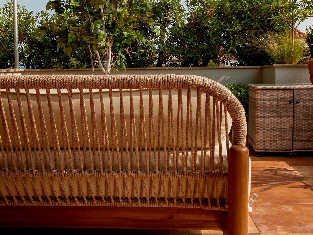 Кушетка Eleonora Royal Family из натурального дерева фото 4