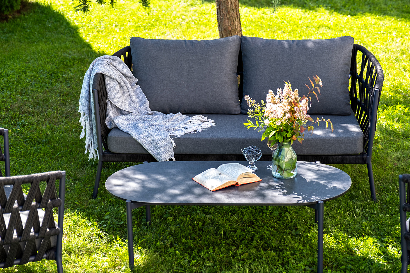 Диего лаунж-зона 4-местная плетеная из роупа (веревки), каркас алюминиевый темно-серый, роуп темно-серый фото 4