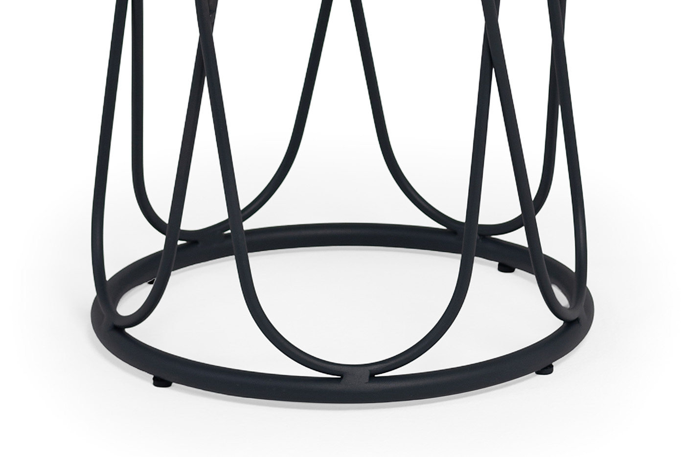 Перу журнальный стол из HPL круглый Ø40 H55, каркас из алюминия темно-серый (RAL 7024) муар, цвет столешницы серый гранит фото 3