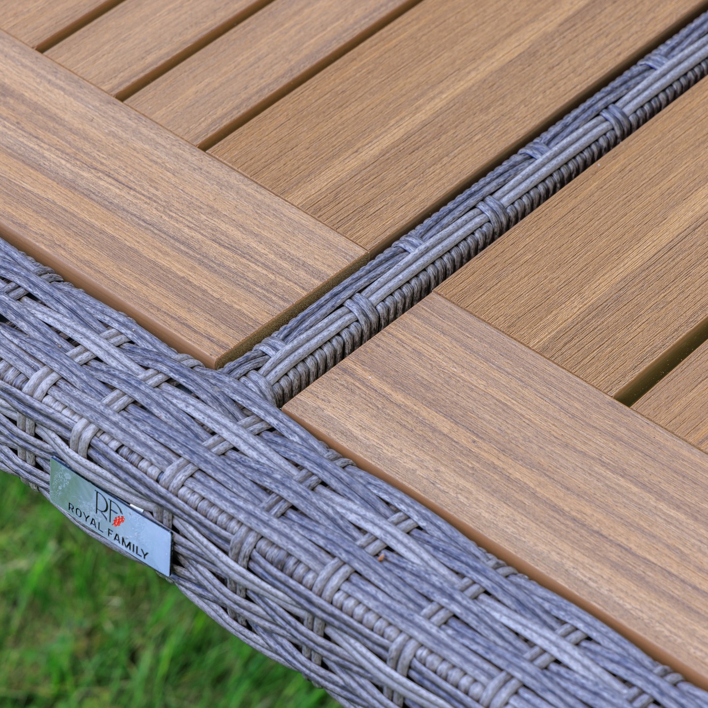 Обеденный стол Amelia Royal Family из искусственного ротанга 150 см, цвет серый фото 3