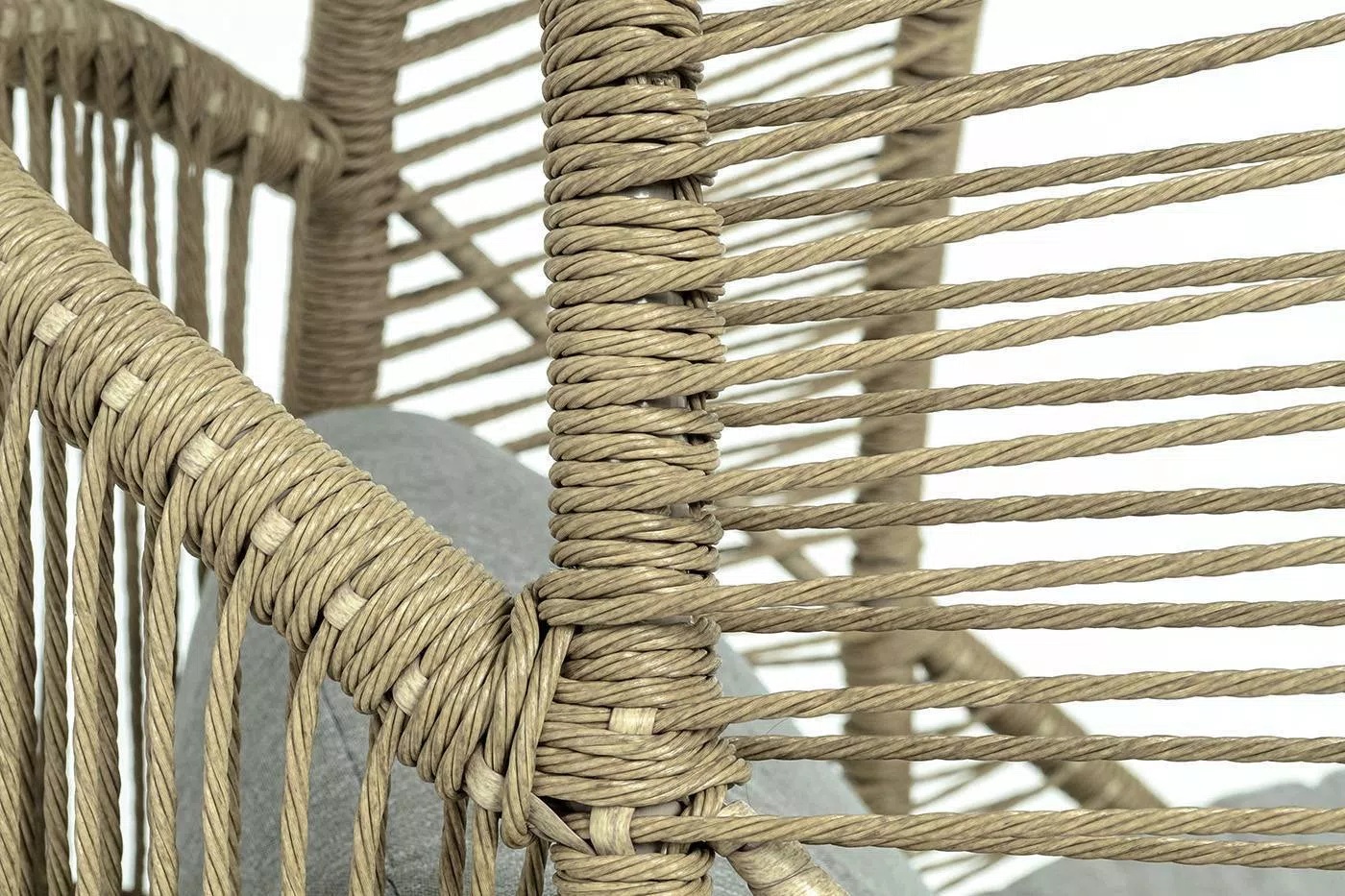 Кресло-кокон Барселона 4SIS из искусственного ротанга, цвет соломенный фото 2