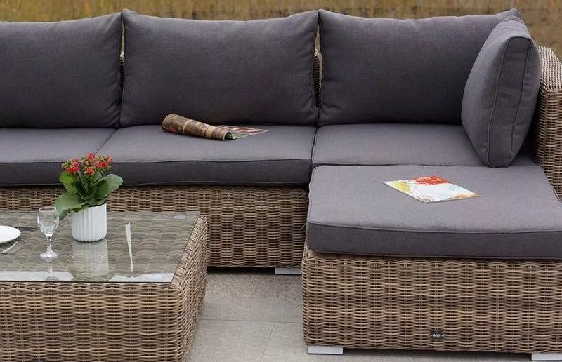 Модуль диванный прямой Лунго 4SIS из искусственного ротанга, цвет соломенный с подушками фото 6