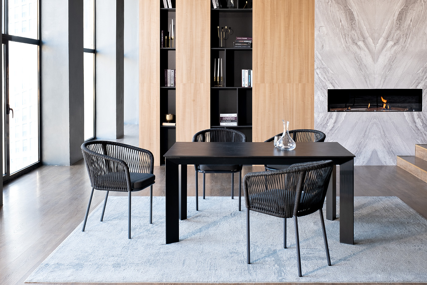 Венето обеденная группа на 4 персоны со стульями Марсель, каркас темно-серый, роуп темно-серый фото 2