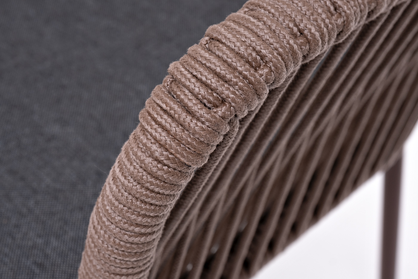 Лион стул плетеный из роупа, каркас из стали коричневый (RAL8016) муар, роуп коричневый круглый, ткань бежевая фото 5