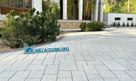 Проект «Дворцовая площадь». Тротуарная плитка 342 Механический завод Бавария 60 мм коллекция Гранит цвет Антаро, Выбор Антик Б.3.А.6. Гранит 60 мм Коричневый