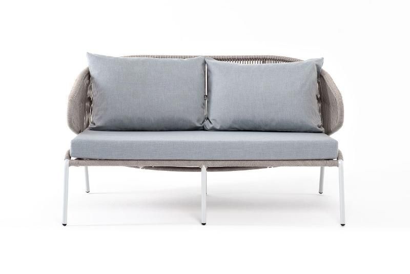 Диван двухместный Милан 4SIS из роупа (веревки), каркас алюминий светло-серый (RAL7035) шагрень, роуп серый меланж круглый, ткань светло-серая фото 4