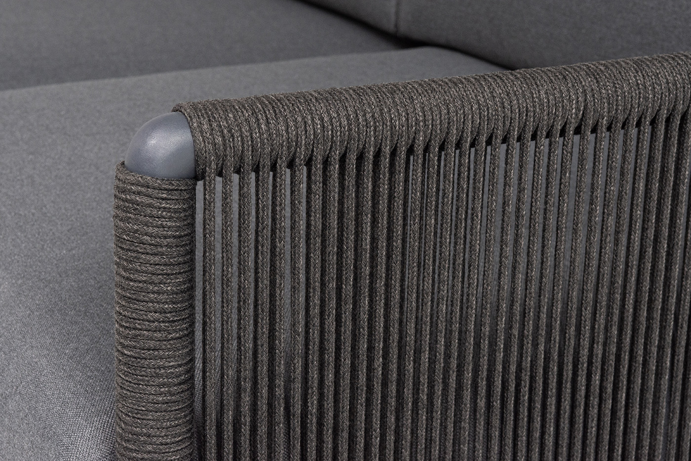 Джелло диван 3-местный плетеный из роупа, каркас алюминий темно-серый (RAL7024) муар, роуп темно-серый круглый, ткань темно-серая 027 фото 7