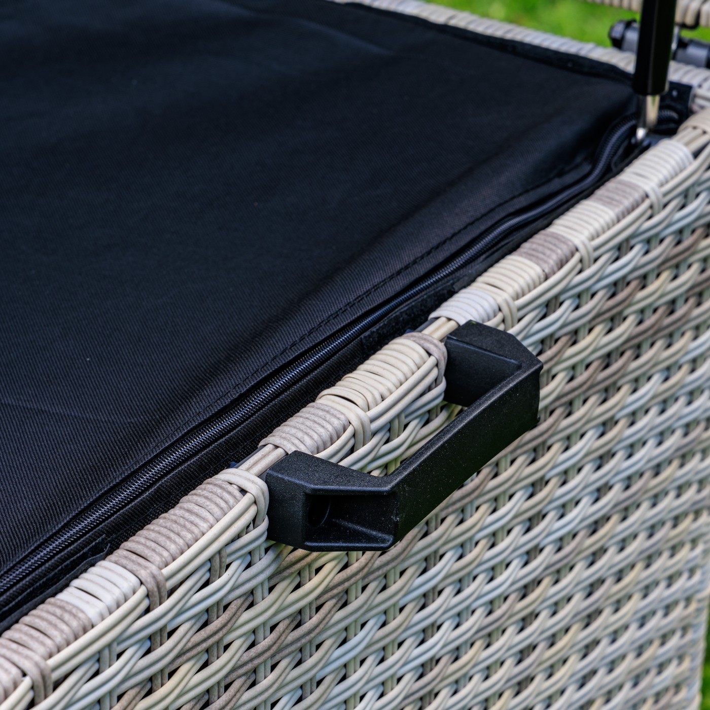 Сундук для хранения Karl 120 Royal Family из искусственного ротанга c колесиками, цвет бежевый фото 3