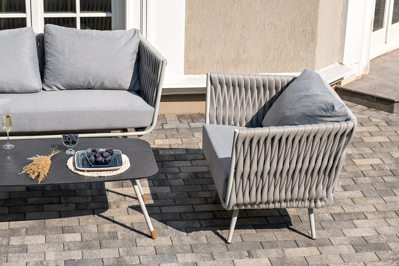 Монако лаунж-зона 4-местная из роупа со столом Верона (серый гранит), каркас светло-серый, роуп светло-серый фото 7