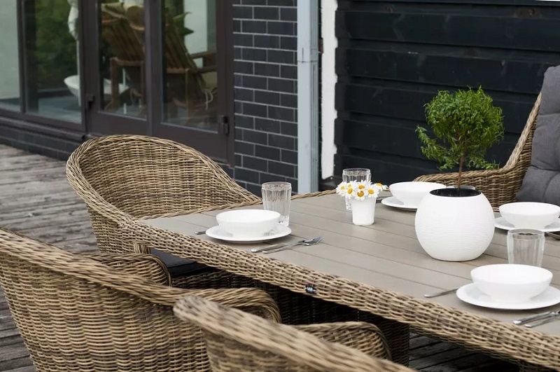 Плетеный обеденный стол Бергамо 4SIS из искусственного ротанга, цвет соломенный фото 4