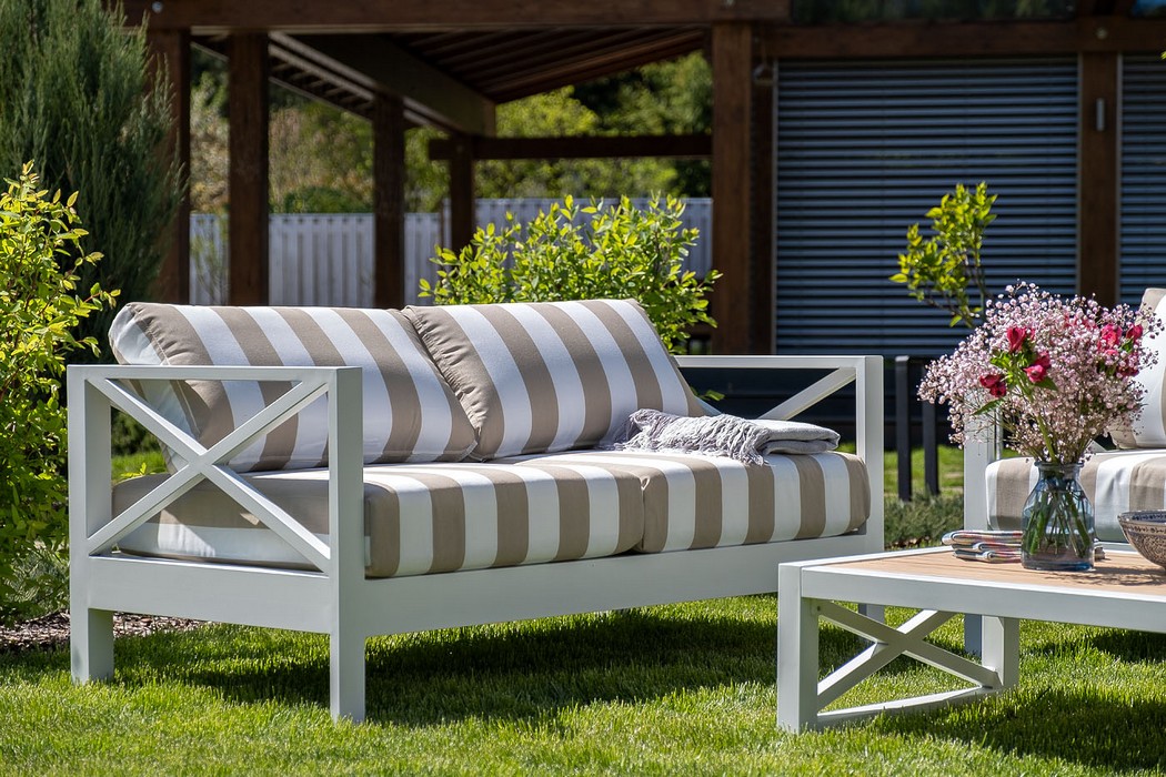 Кофейный стол из алюминия MIA Joygarden фото 5