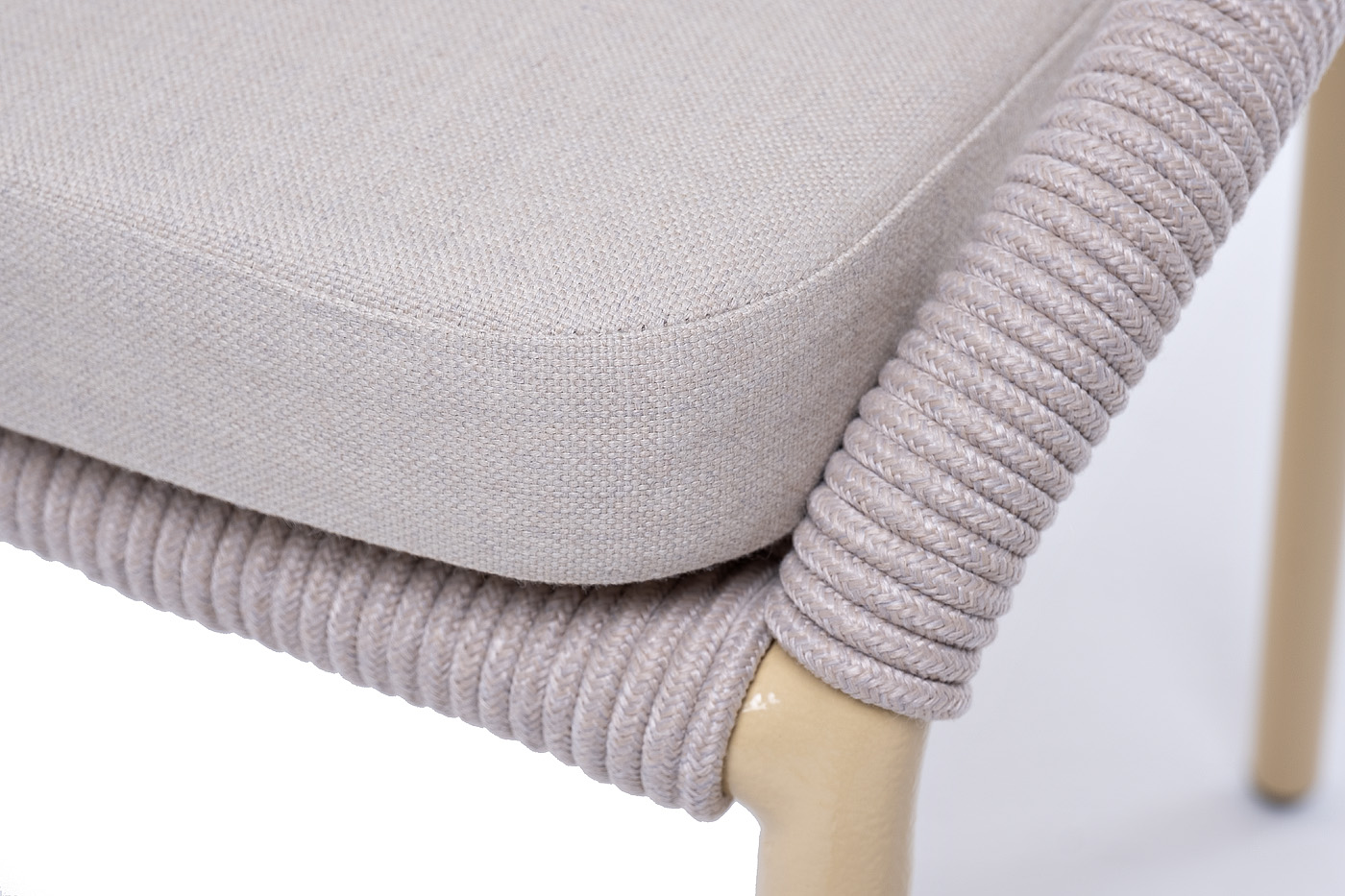 Милан стул плетеный из роупа, каркас алюминий (RAL1001), роуп бежевый круглый, ткань бежевая фото 4
