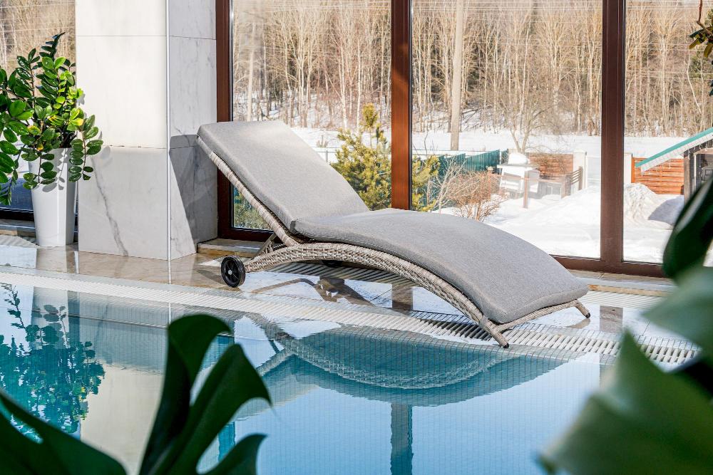 Шезлонг Agata Royal Family из искусственного ротанга с матрасом, цвет бежевый фото 14