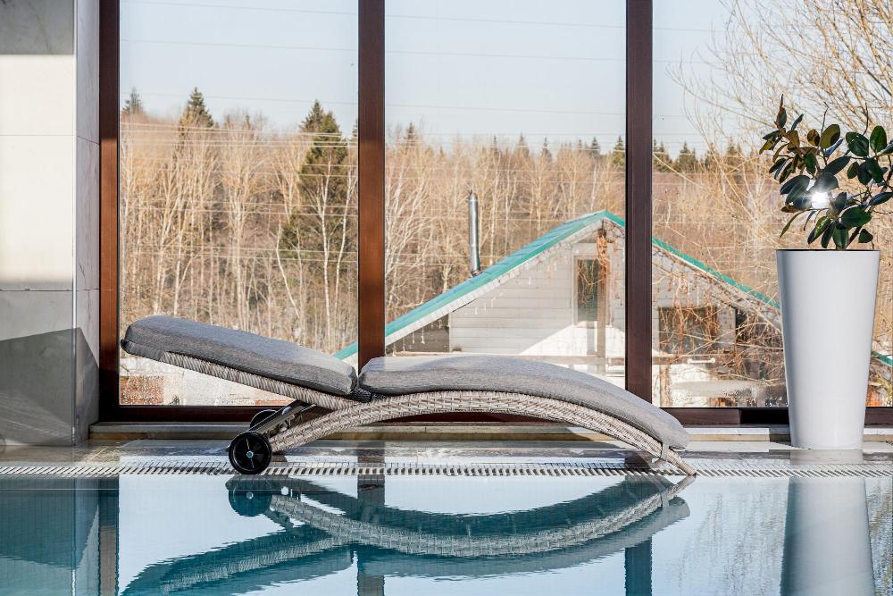 Шезлонг Agata Royal Family из искусственного ротанга с матрасом, цвет бежевый фото 3