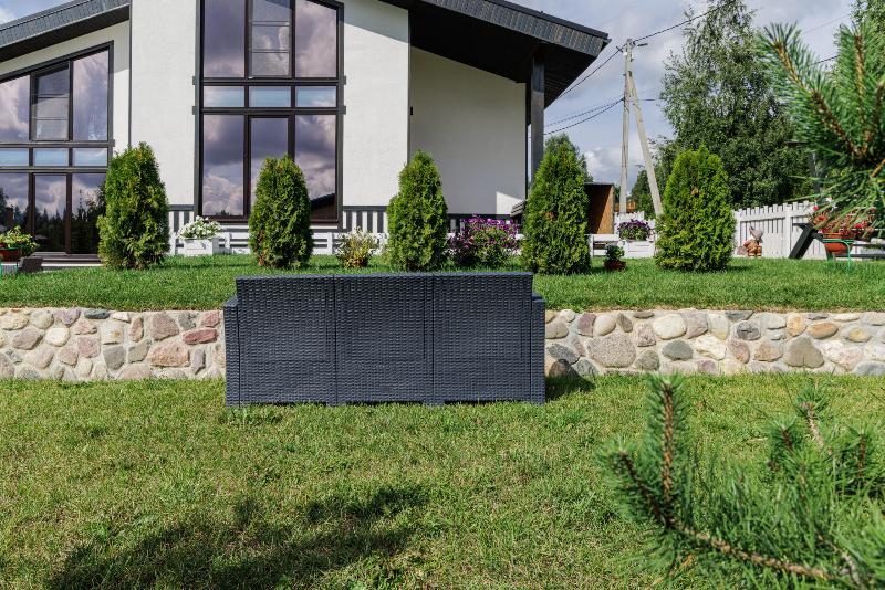 Диван трехместный Lana Royal Family из пластика, цвет графит фото 4