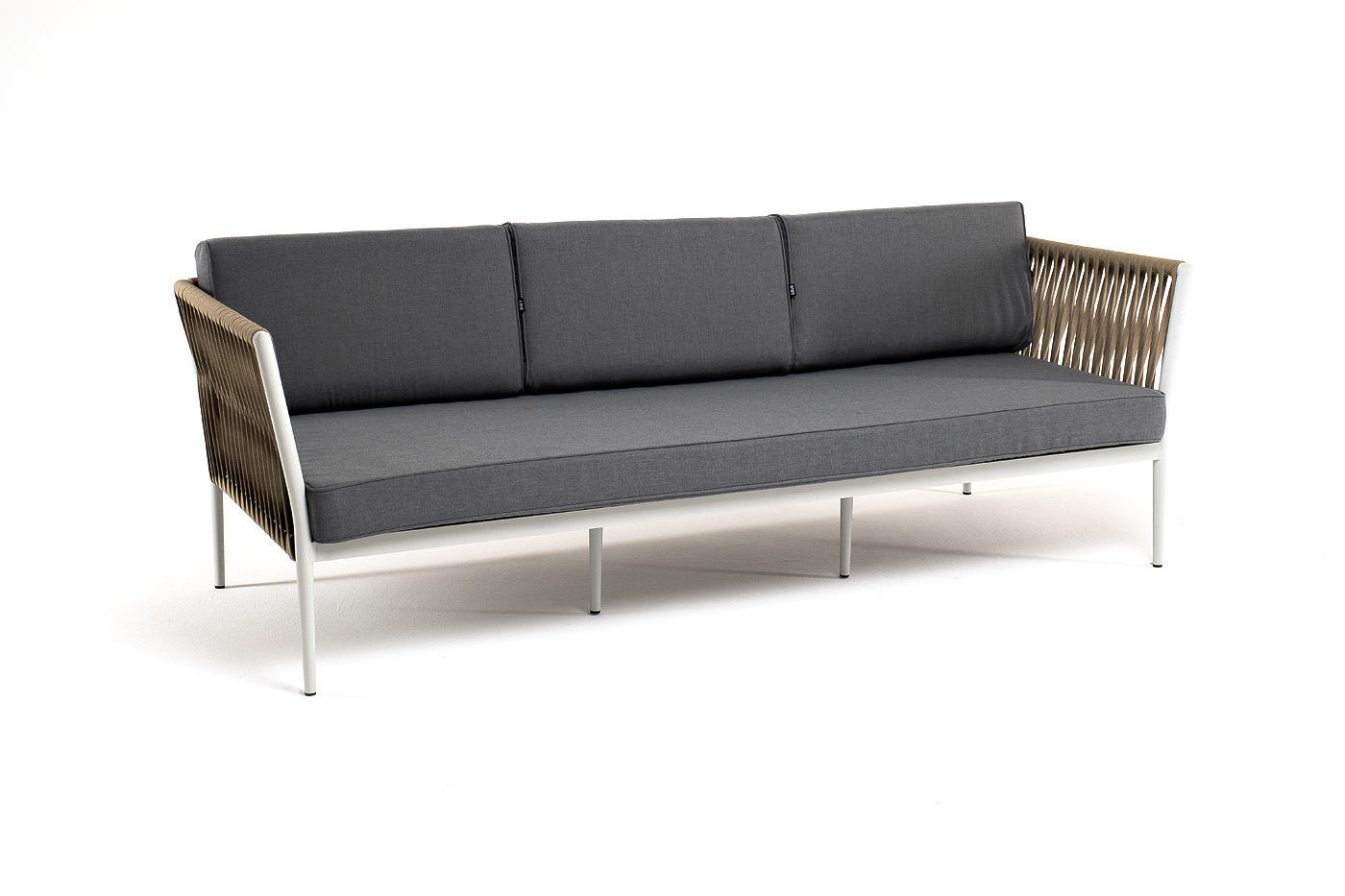 Касабланка диван 3-местный плетеный из роупа, каркас алюминий светло-серый (RAL7035) муар, роуп серо-коричневый 23мм, ткань серая 017 фото 3