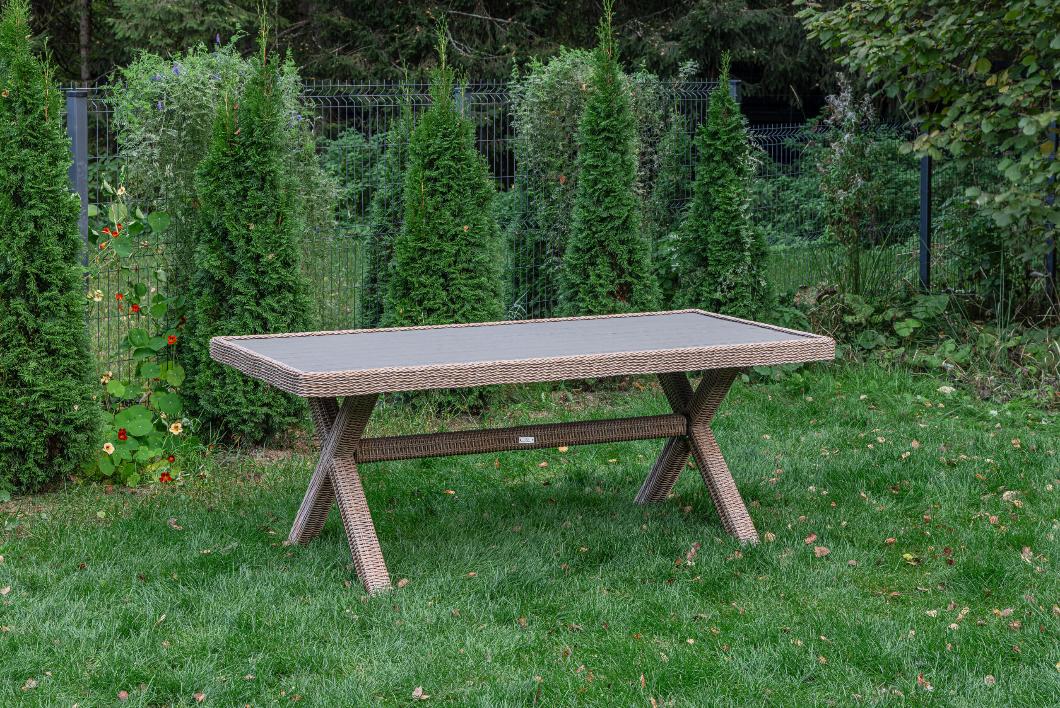 Обеденный стол Isabella Royal Family из искусственного ротанга, цвет бежевый фото 1