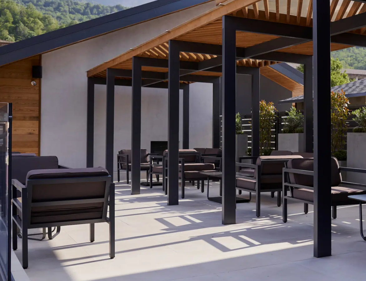 Эстелья кресло, каркас алюминий темно-серый (RAL7024) муар, ткань темно-серая 027 фото 2