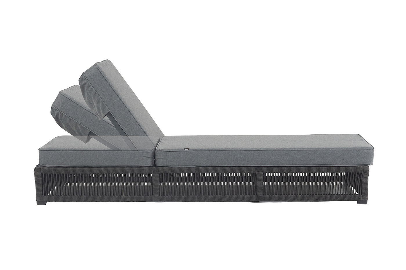 Ривьера шезлонг плетеный из роупа, каркас алюминий темно-серый (RAL7024) муар, роуп темно-серый круглый, ткань темно-серая 027 фото 6