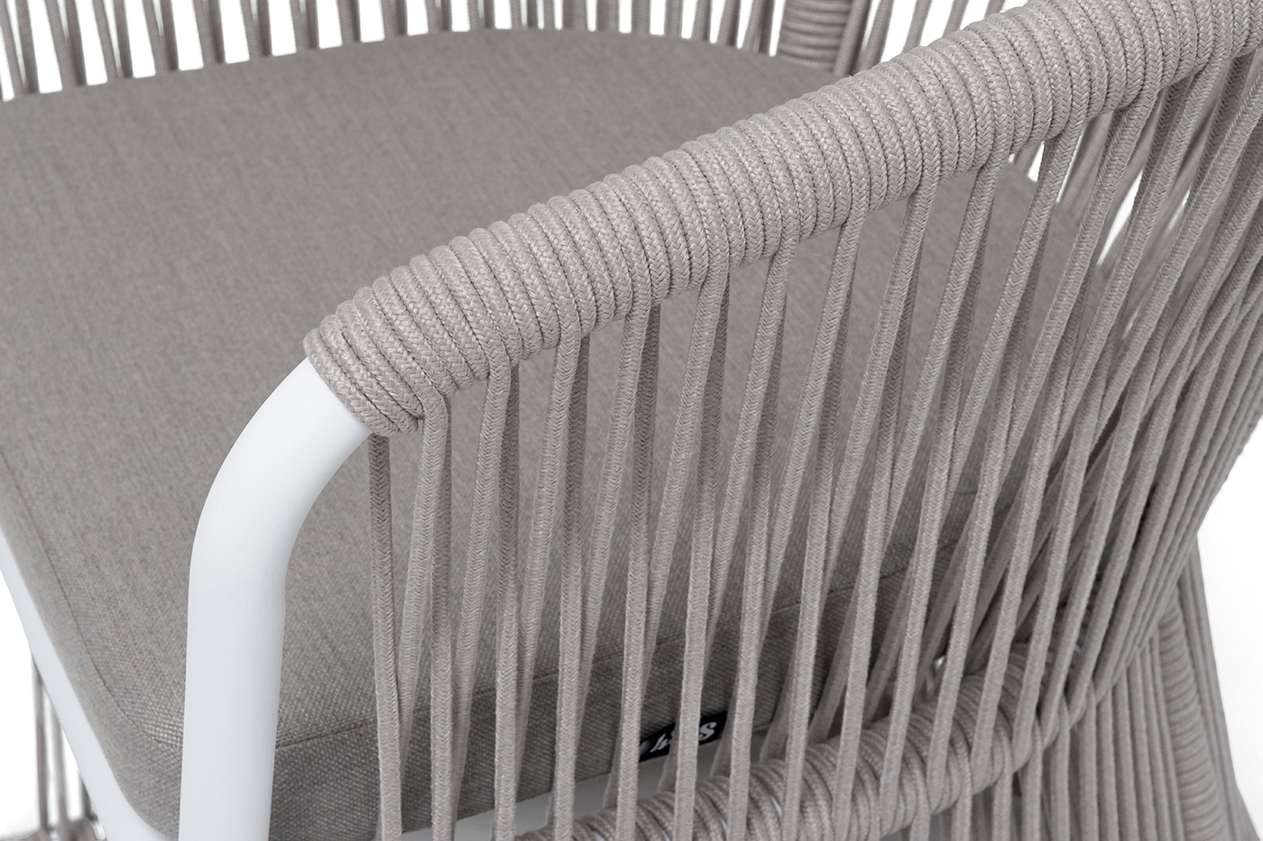 Романо стул плетеный из роупа, каркас алюминий белый муар, роуп бежевый круглый, ткань бежевая 15052 фото 6
