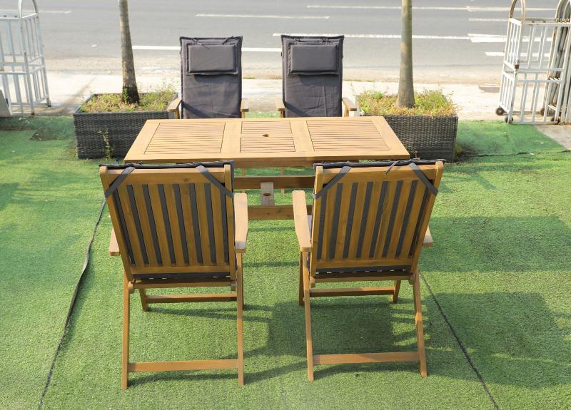 Обеденный комплект Kimberly Royal Family из дерева на 4 персоны (квадратный стол) фото 1