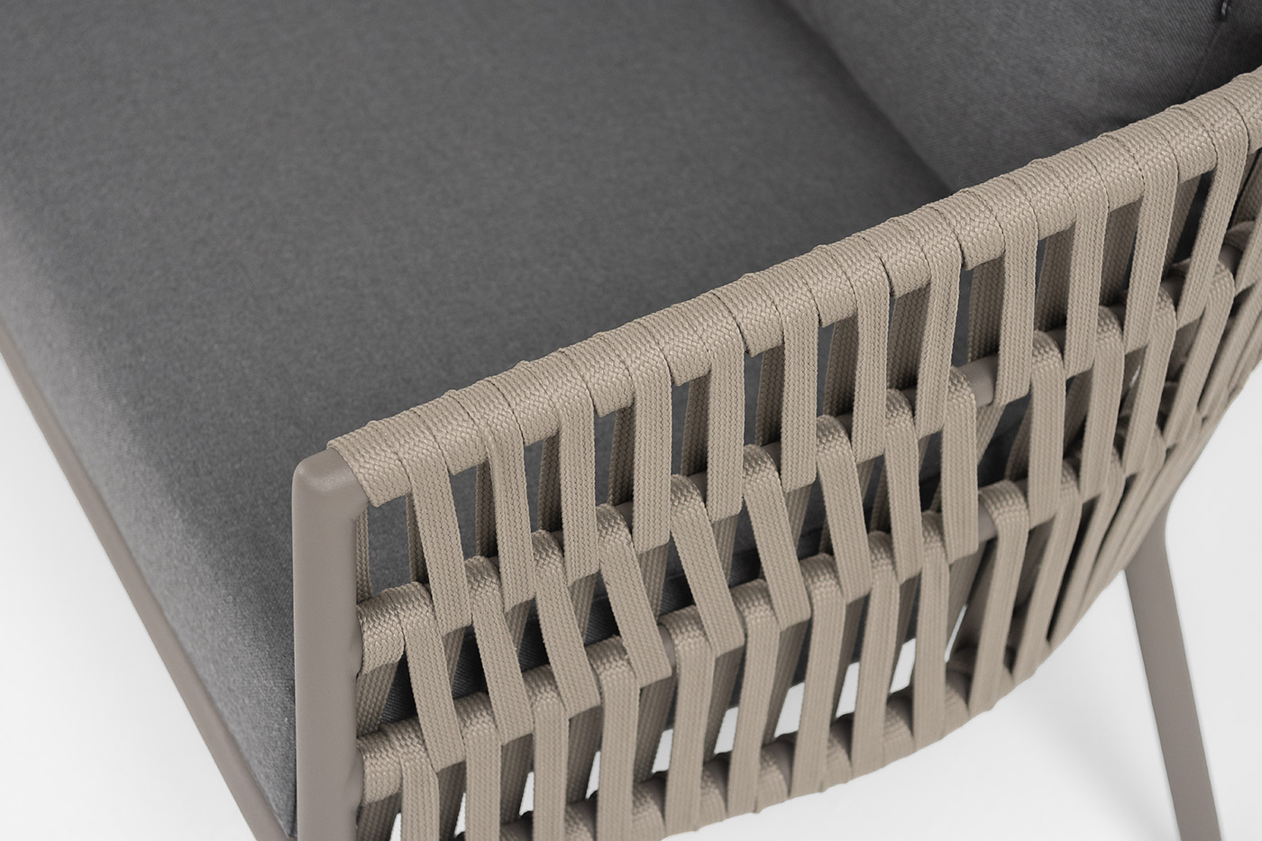 Комо диван 2-местный плетеный из роупа, каркас алюминий бежево-серый (RAL7006) муар, роуп серо-коричневый 23мм, ткань темно-серая 027 фото 6