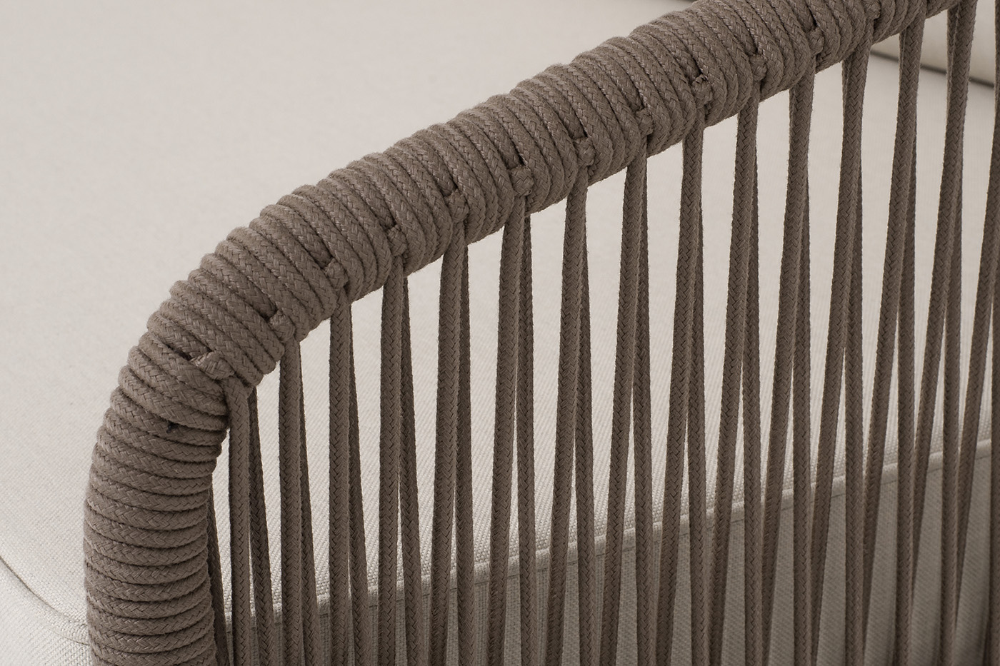 Канны диван модульный плетеный из роупа, каркас алюминий коричневый (RAL8016) муар, роуп коричневый круглый, ткань бежевая 15052 фото 5