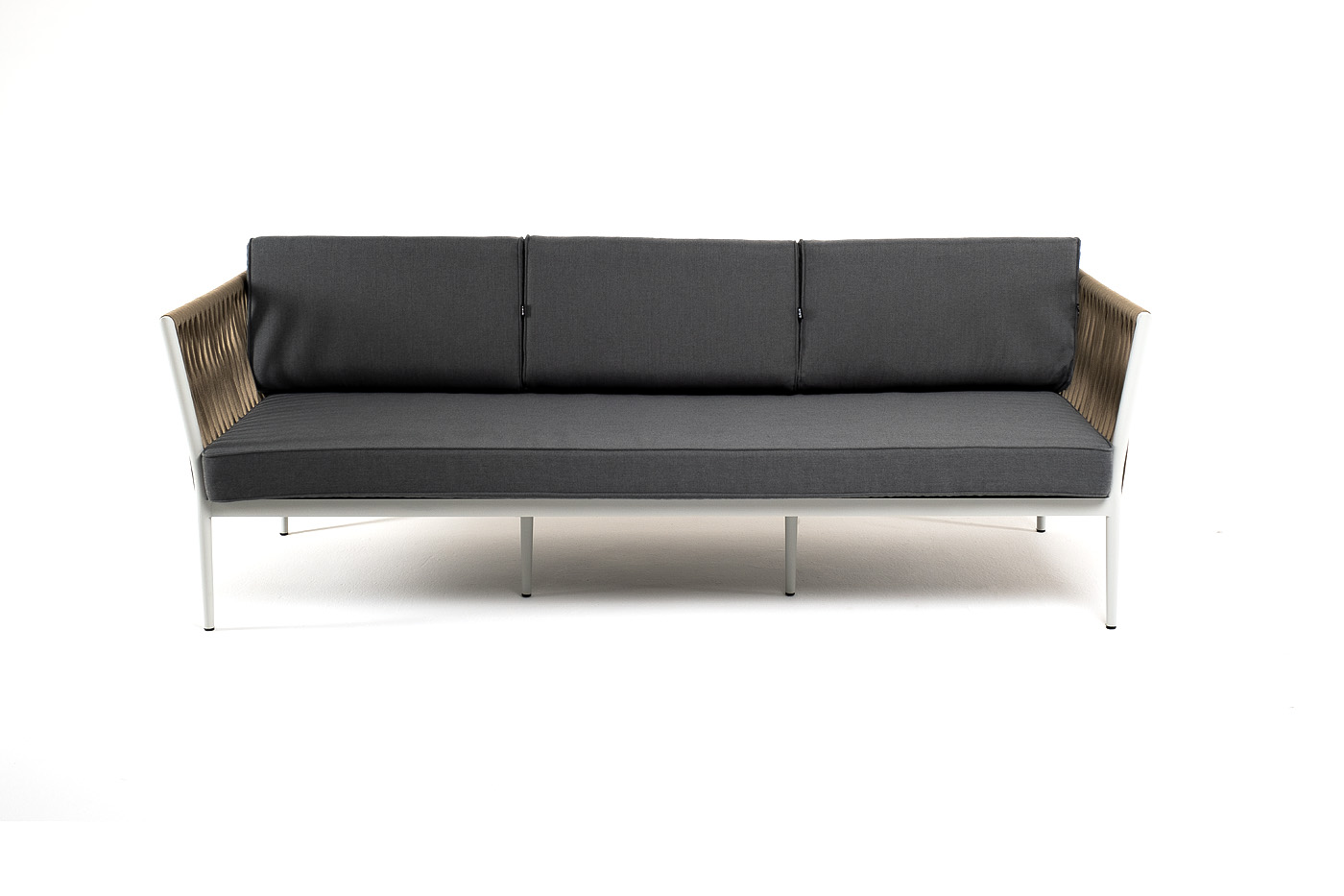 Касабланка диван 3-местный плетеный из роупа, каркас алюминий светло-серый (RAL7035) муар, роуп серо-коричневый 23мм, ткань серая 017 фото 2