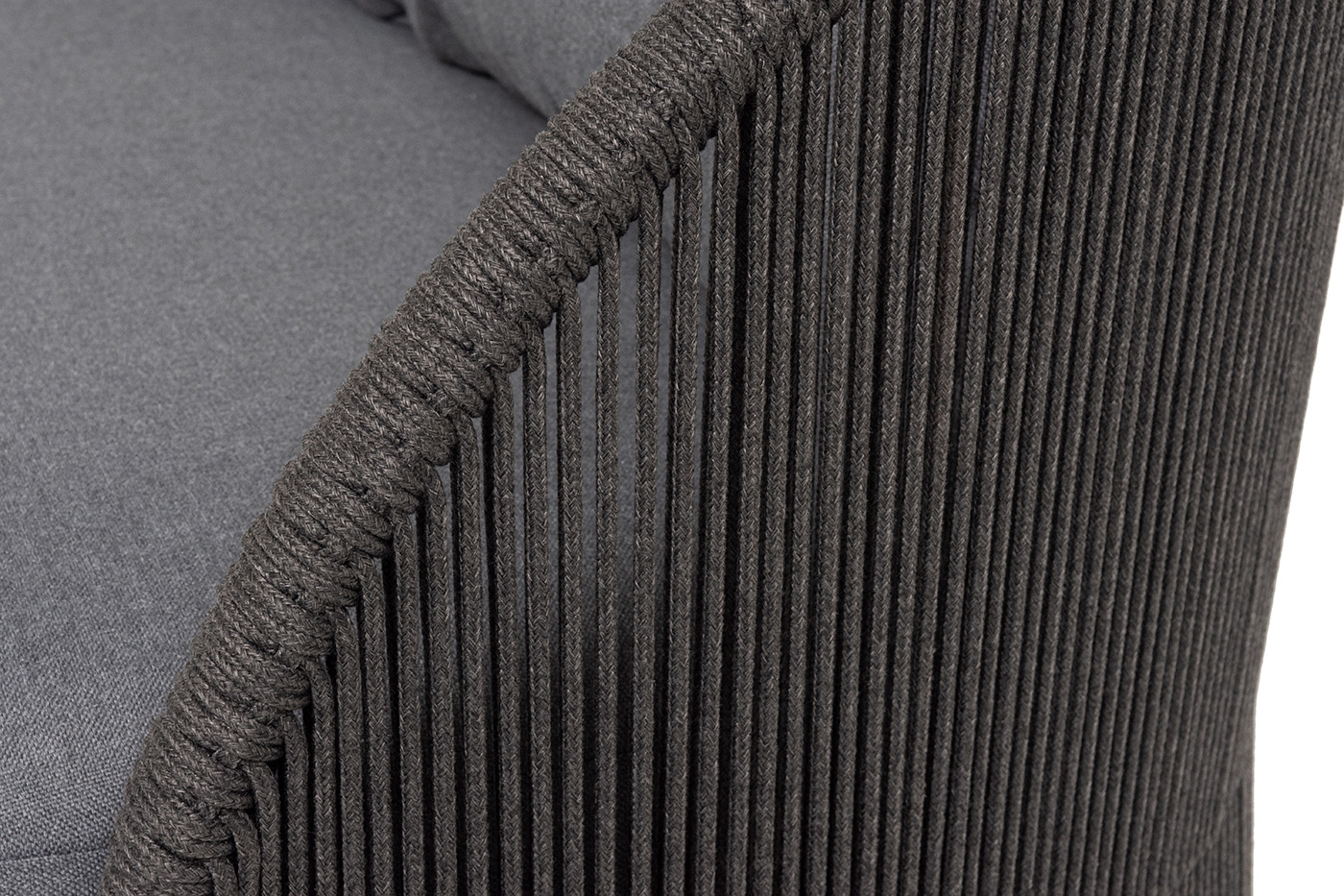 Монтелла диван 3-местный плетеный из роупа, каркас алюминий темно-серый (RAL7024) муар, роуп темно-серый круглый, ткань темно-серая 027 фото 6