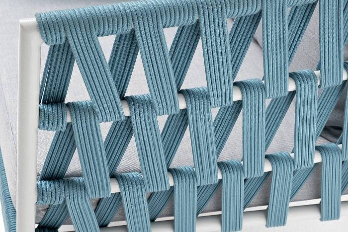 Кресло Диего 4SIS плетеное из роупа, каркас алюминий светло-серый (RAL7035) муар, роуп бирюзовый круглый, ткань светло-серая фото 2