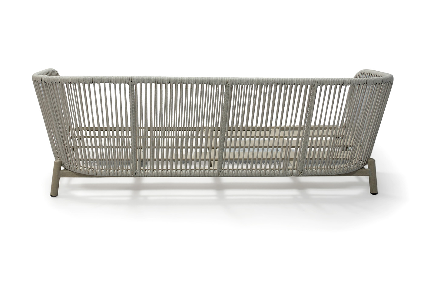 Прато диван трехместный из искусственного ротанга, цвет светло-серый, каркас под дерево (холодно-бежевый) фото 7