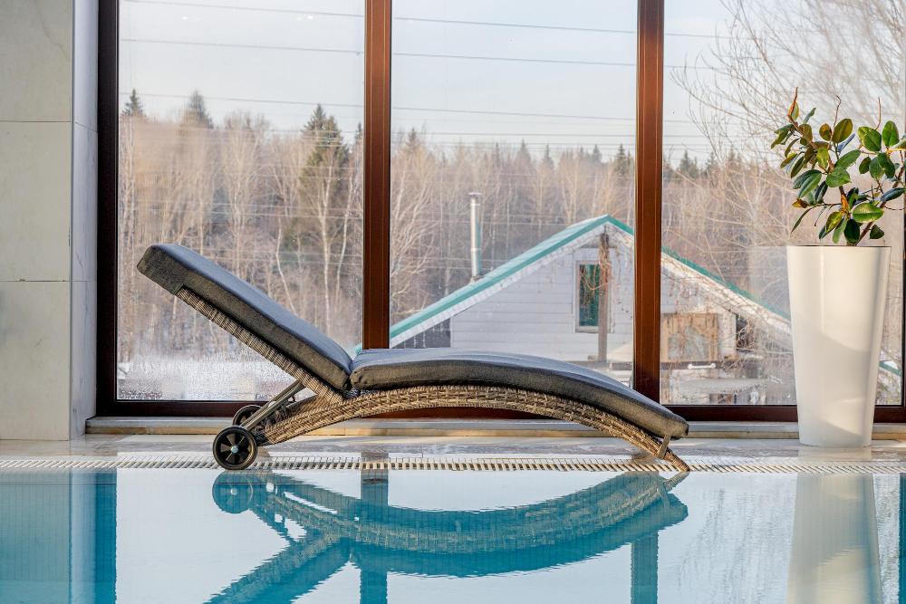 Шезлонг Agata Royal Family из искусственного ротанга с матрасом, цвет серый фото 4