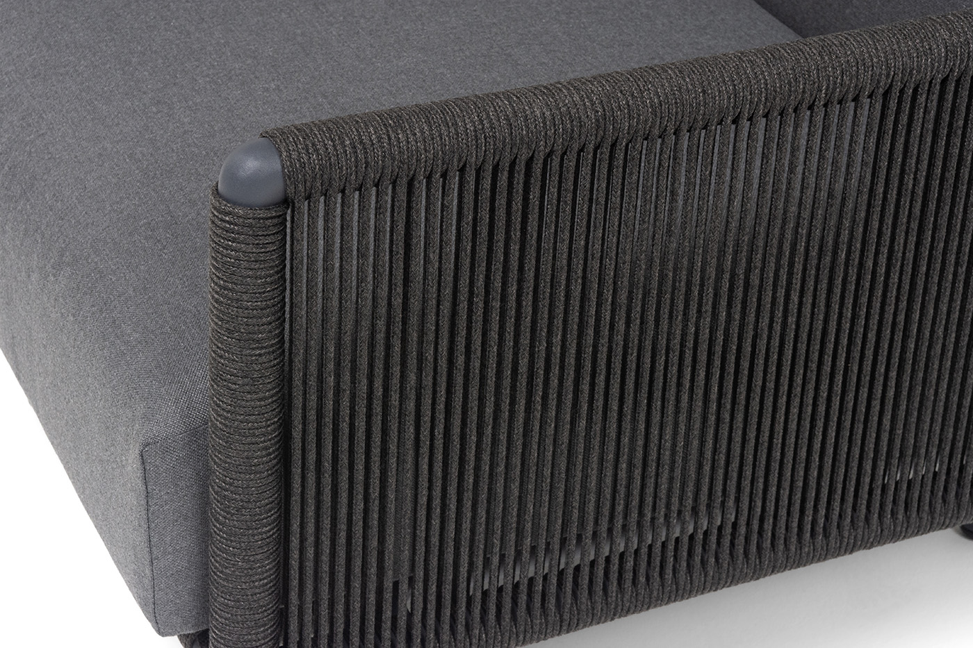 Джелло кресло плетеное из роупа, каркас алюминий темно-серый (RAL7024) муар, роуп темно-серый круглый, ткань темно-серая 027 фото 7