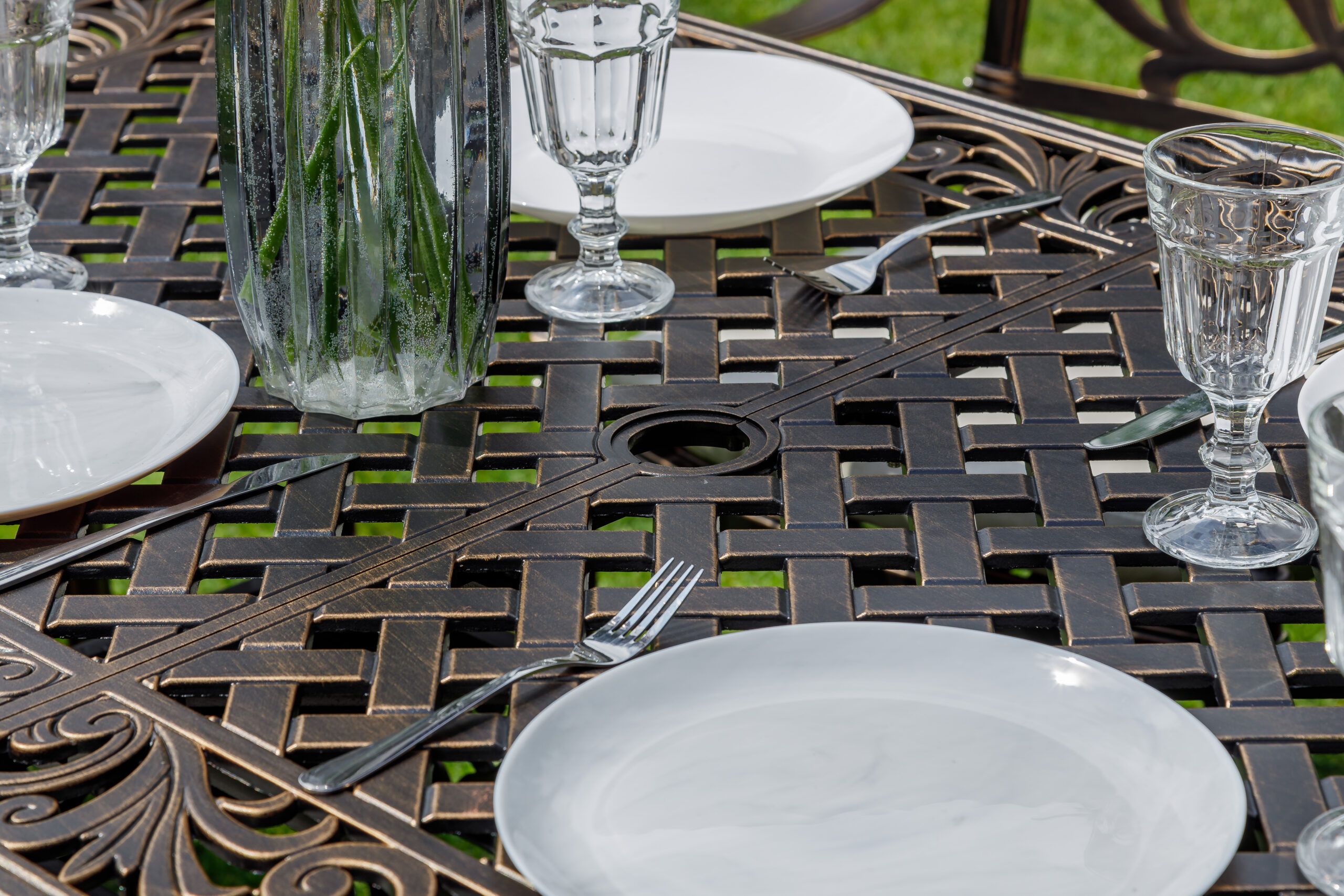 Обеденный комплект Wilhelm Royal Family из литого алюминия на 6 персон. Прямоугольный стол фото 8