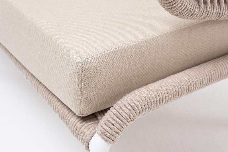 Диван трехместный Милан 4SIS из роупа (веревки), каркас алюминий белый, роуп бежевый круглый, ткань бежевая фото 6