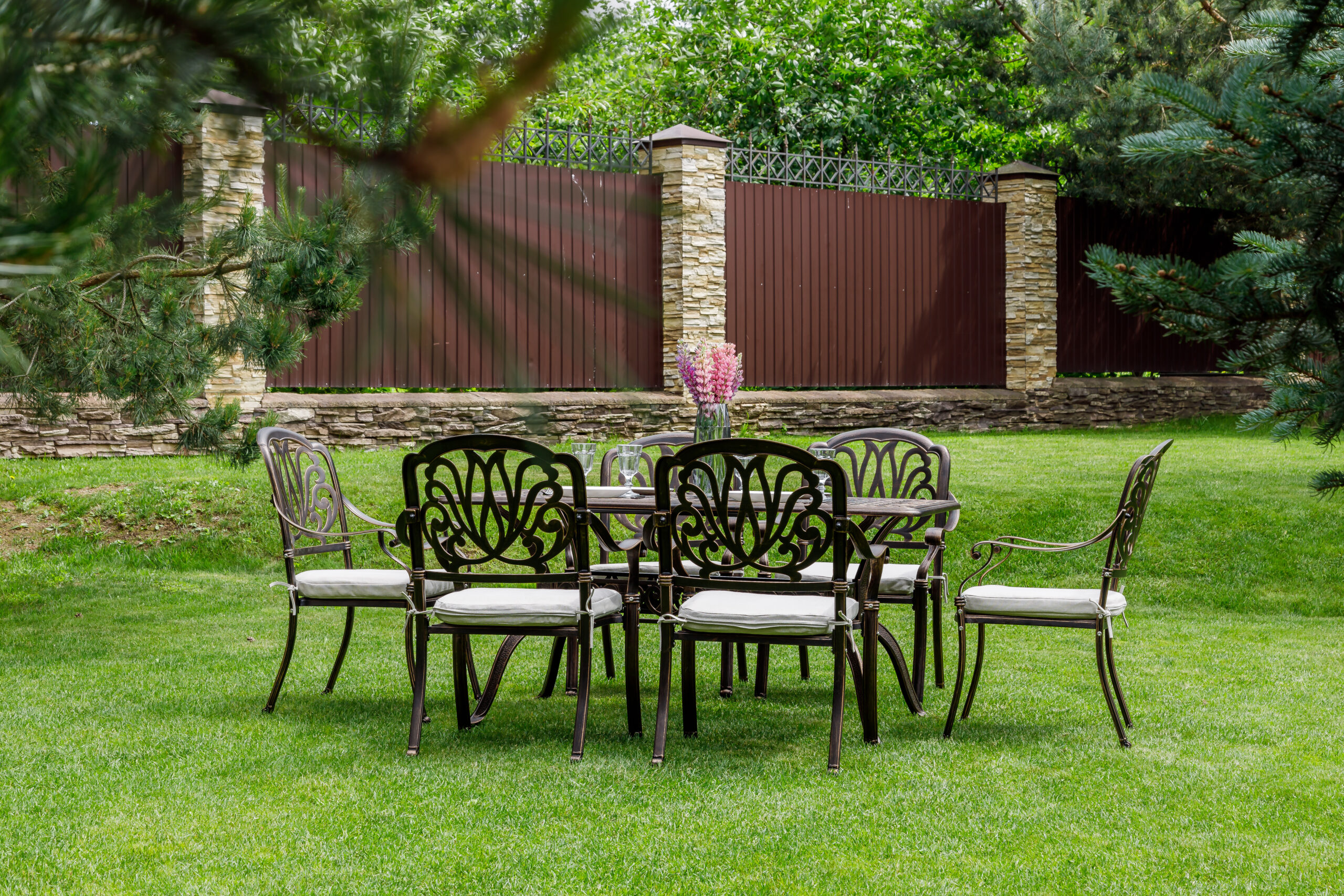 Обеденный комплект Wilhelm Royal Family из литого алюминия на 6 персон. Прямоугольный стол фото 2