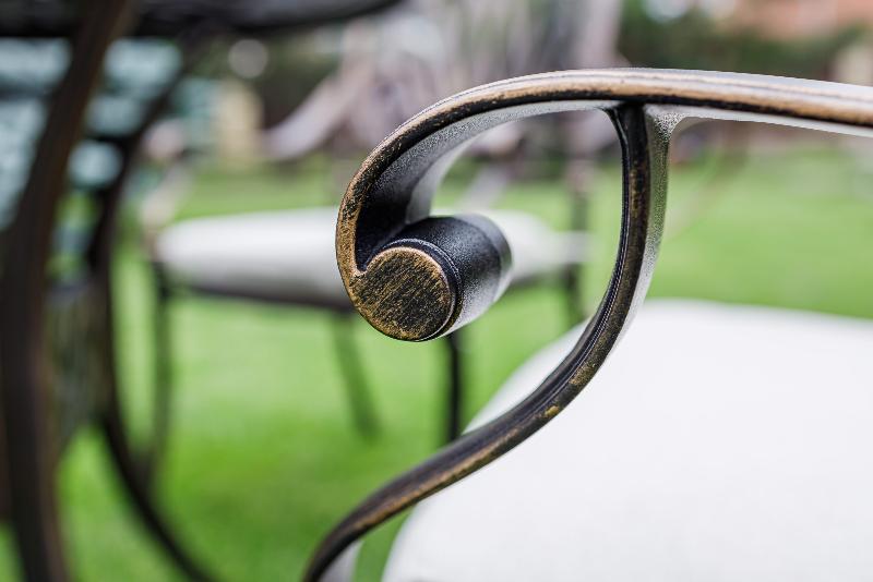 Обеденный комплект Wilhelm Royal Family из алюминия на 4 персоны фото 7