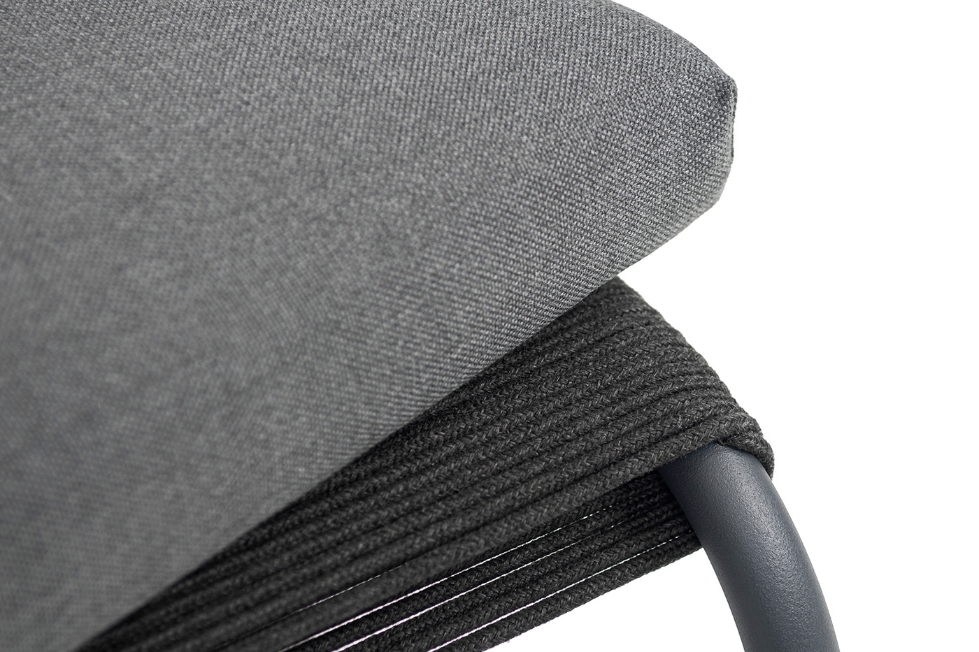 Ането пуф плетеный из роупа, каркас алюминий темно-серый (RAL7024) муар, роуп темно-серый круглый фото 5